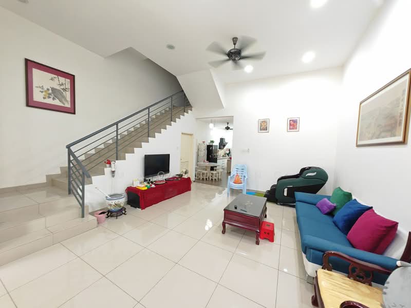 Rumah Teres 3 Tingkat untuk Dijual di Taman Semenyih Mewah (Semenyih) - Mac Chong - Living Room - PropertyGuru.com.my