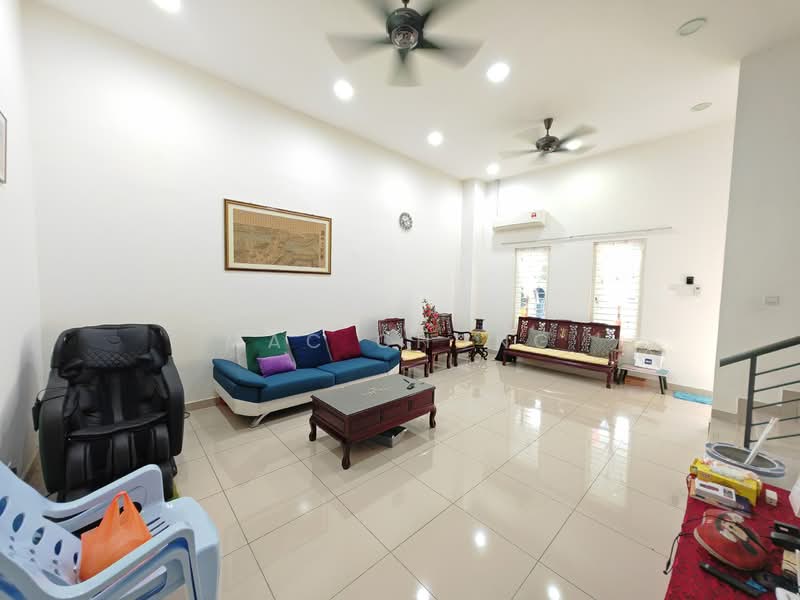 Rumah Teres 3 Tingkat untuk Dijual di Taman Semenyih Mewah (Semenyih) - Mac Chong - Living Room - PropertyGuru.com.my