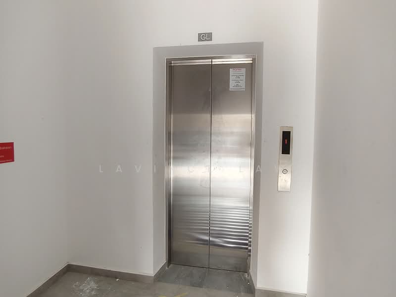 Shop / Office for Rent in Taman Pelangi (Johor Bahru) - LAVINCE LAW - Corridor - PropertyGuru.com.my
