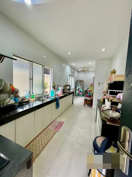 Rumah Berkembar untuk Dijual di Ambang Botanic (Klang) - Louis Chan - Kitchen - PropertyGuru.com.my