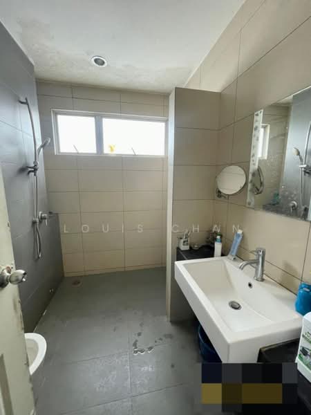 Rumah Berkembar untuk Dijual di Ambang Botanic (Klang) - Louis Chan - Bathroom - PropertyGuru.com.my
