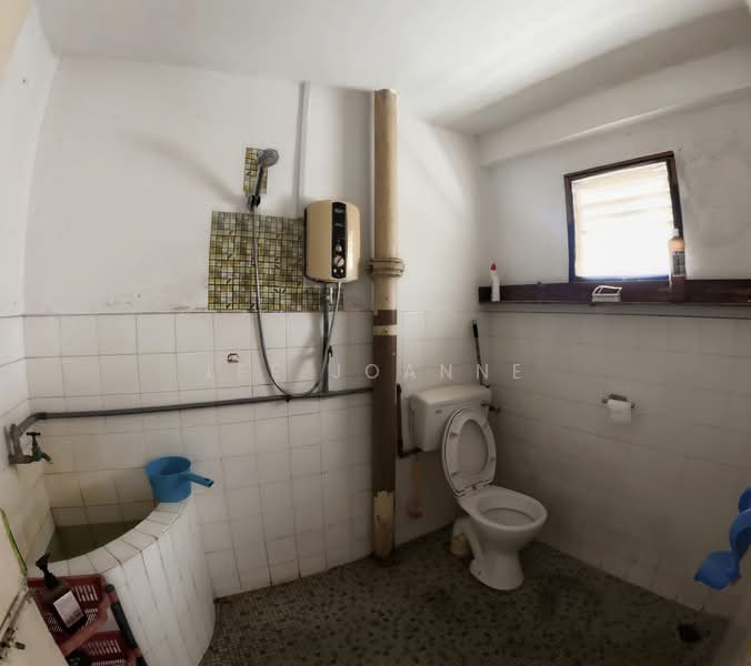 2-storey Terraced House for Sale in Seksyen 17 (Petaling Jaya) - Lee Joanne - Bathroom - PropertyGuru.com.my