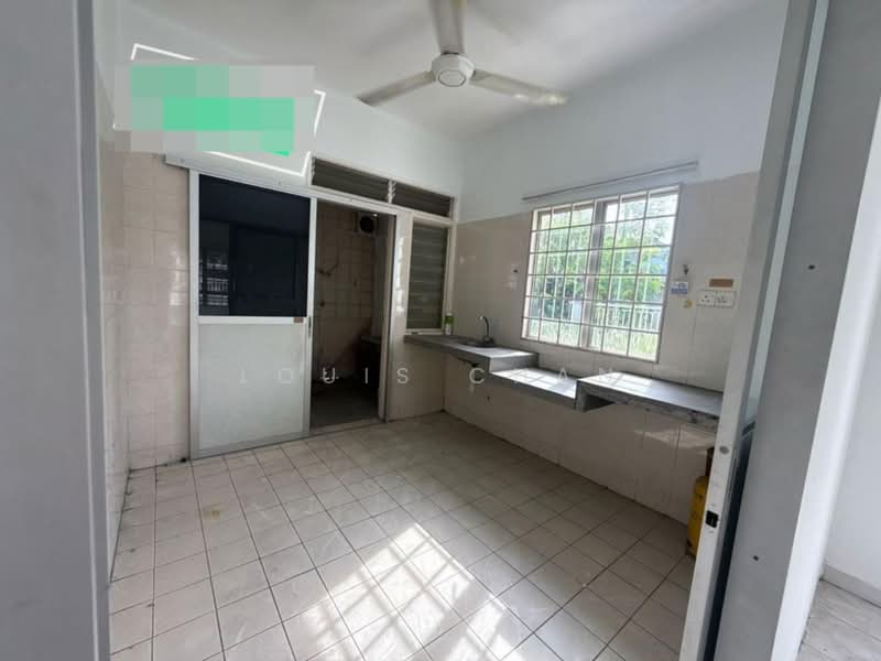 Rumah Teres 2 Tingkat untuk Dijual di Bandar Botanic (Klang) - Louis Chan - Kitchen - PropertyGuru.com.my