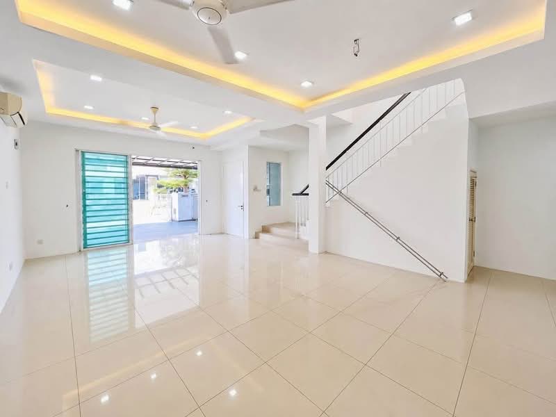 2-storey Terraced House for Sale in Bandar Teknologi Kajang (Kajang) - Max Lee - Living Room - PropertyGuru.com.my