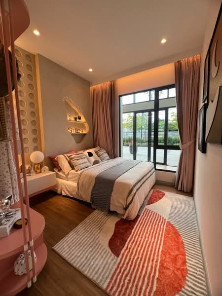 Servis Apartment untuk Dijual di Stellaris @ Riana Dutamas - MH Wong - Bedroom - PropertyGuru.com.my