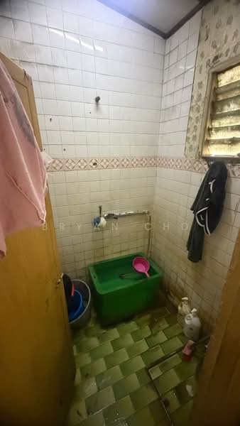 2-storey Terraced House for Sale in Taman Seraya (Ampang) - Bryan Cho - Bathroom - PropertyGuru.com.my