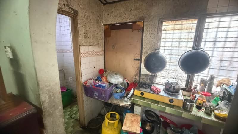 2-storey Terraced House for Sale in Taman Seraya (Ampang) - Bryan Cho - Kitchen - PropertyGuru.com.my