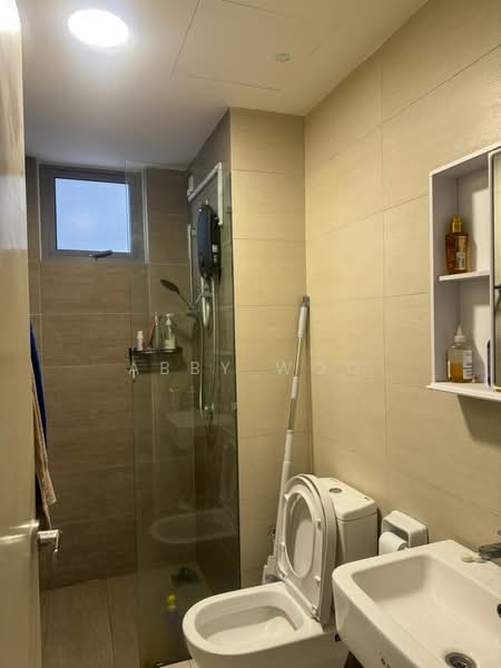 Servis Apartment untuk Disewa di Gravit8, Klang - Abby Woo - Bathroom - PropertyGuru.com.my