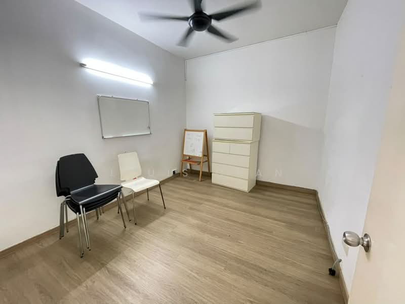 Rumah Teres 2 Tingkat untuk Dijual di Bandar Botanic (Klang) - Louis Chan - Study - PropertyGuru.com.my