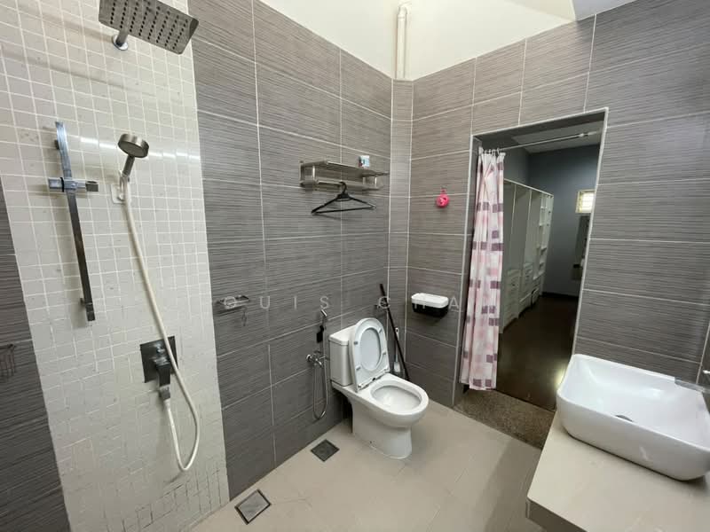 Rumah Teres 2 Tingkat untuk Dijual di Bandar Botanic (Klang) - Louis Chan - Bathroom - PropertyGuru.com.my