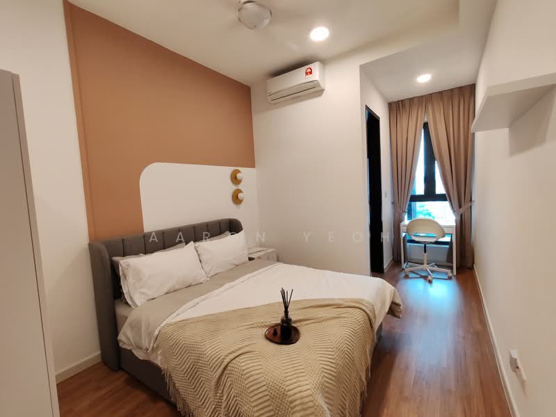 Kediaman Servis untuk Disewa di V Residence 2 @ Sunway Velocity - Aaron Yeoh - Bedroom - PropertyGuru.com.my