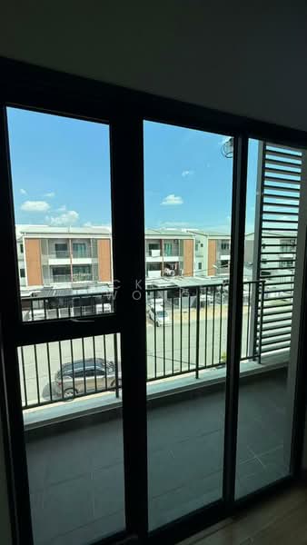 Rumah Bandar untuk Disewa di Taman Putra Perdana (Puchong) - Jacksley Wong - Balcony - PropertyGuru.com.my