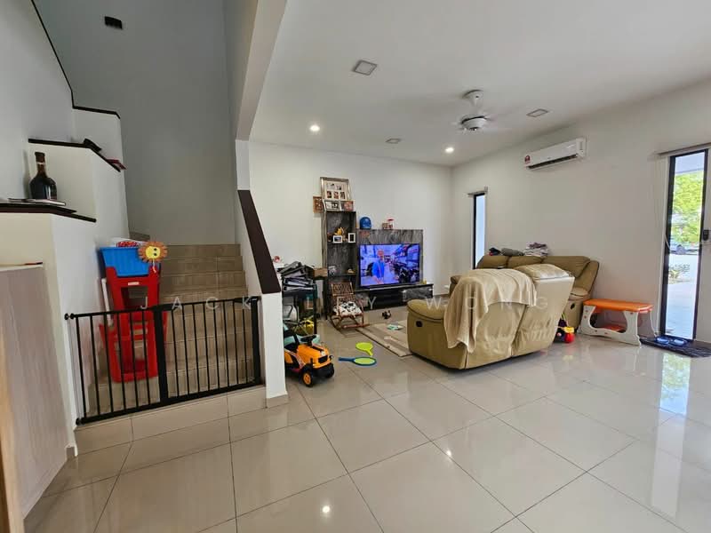3-storey Terraced House for Sale in Jade Hills (Kajang) - Jacksley Wong - Living Room - PropertyGuru.com.my