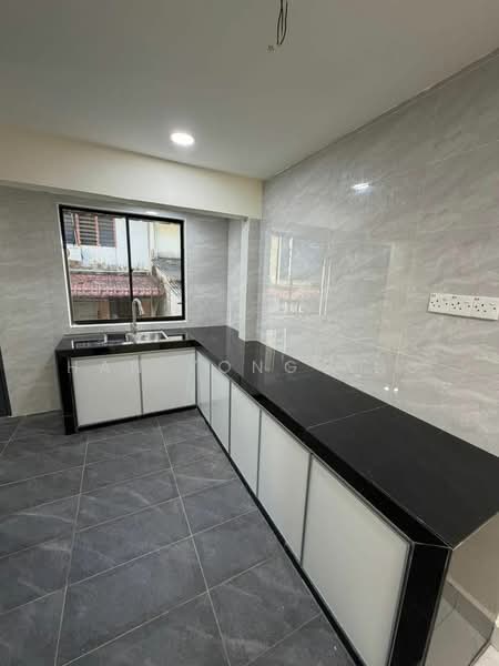 2-storey Terraced House for Sale in Taman Desa Cemerlang (Ulu Tiram) - Han Yong Ang - Kitchen - PropertyGuru.com.my