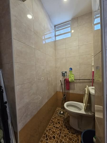 Rumah Teres 3 Tingkat untuk Dijual di Jelutong (Penang) - Loh CL - PropertyGuru.com.my