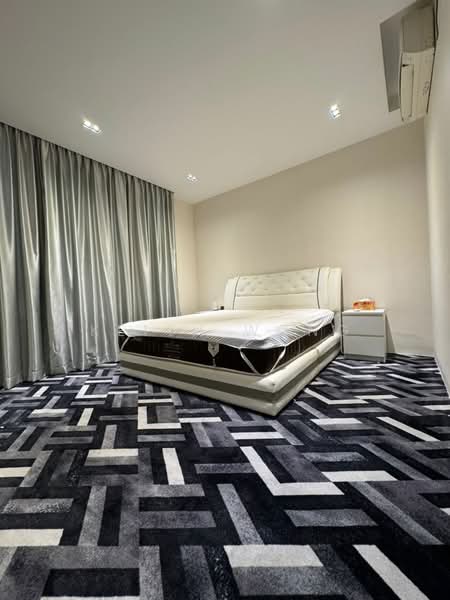 Service Residence for Sale at D'Summit Residences - Keith Wong - Bedroom - PropertyGuru.com.my