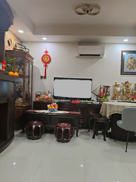 Rumah Teres 3 Tingkat untuk Dijual di Jelutong (Penang) - Loh CL - Living Room - PropertyGuru.com.my