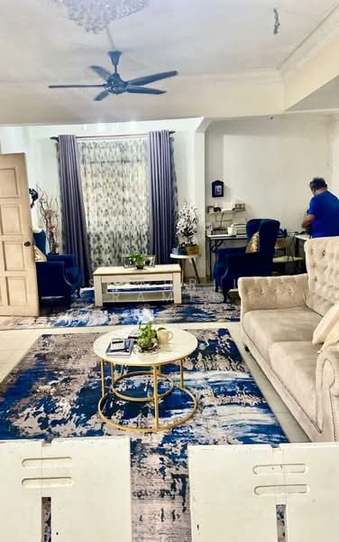 Rumah Berkembar untuk Dijual di Taman Garing Utama (Rawang) - Shahril Ramli - Living Room - PropertyGuru.com.my
