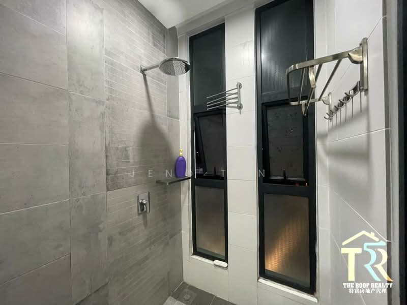 Kondominium untuk Disewa di Gala City Residences - Jeno Tan - Bathroom - PropertyGuru.com.my