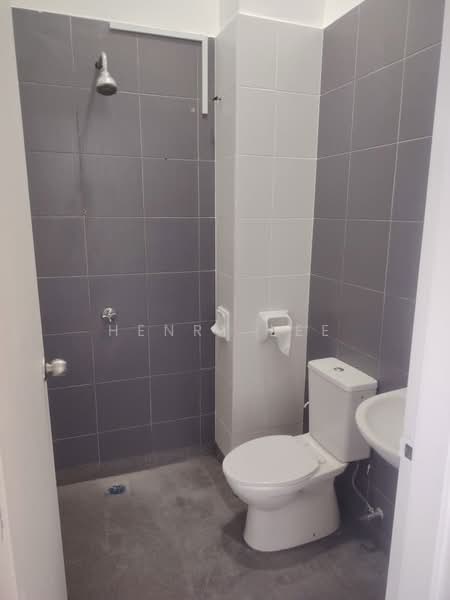 Rumah Teres untuk Dijual di Masai (Johor) - Henry Lee - Bathroom - PropertyGuru.com.my