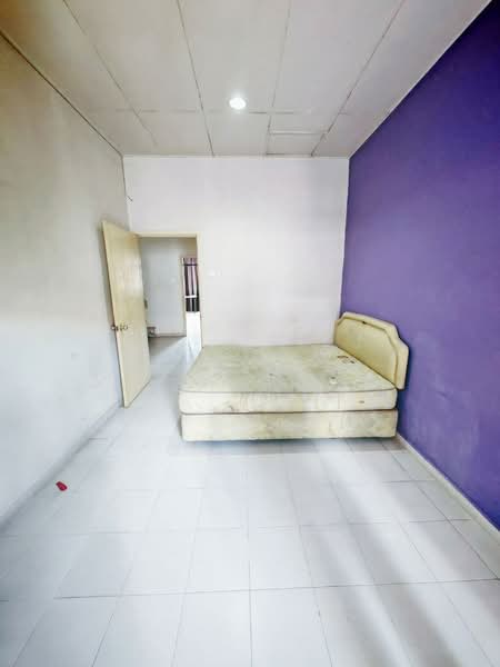2-storey Terraced House for Sale in Kampung Segambut Tengah (Segambut) - Kelly Lai - Bedroom - PropertyGuru.com.my