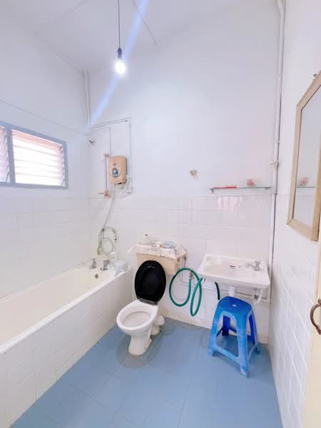 Bungalow for Rent in Seksyen 17 (Petaling Jaya) - Felix Wong - Bathroom - PropertyGuru.com.my