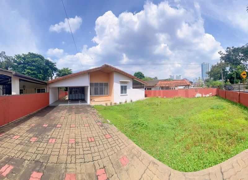 Bungalow for Rent in Seksyen 17 (Petaling Jaya) - Felix Wong - Exterior - PropertyGuru.com.my