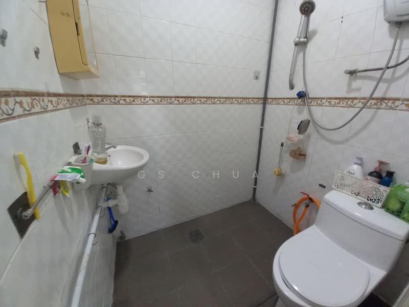 1.5-storey Terraced House for Sale in Usj 3 (Subang Jaya) - GS CHUA - Bathroom - PropertyGuru.com.my