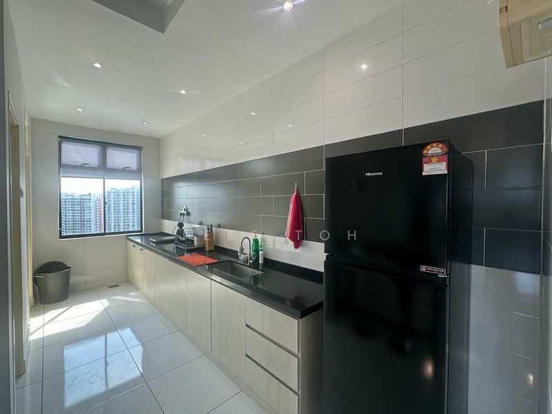 Service Residence for Sale at The Platino Serviced Apartment - Jeff Toh - Kitchen - PropertyGuru.com.my