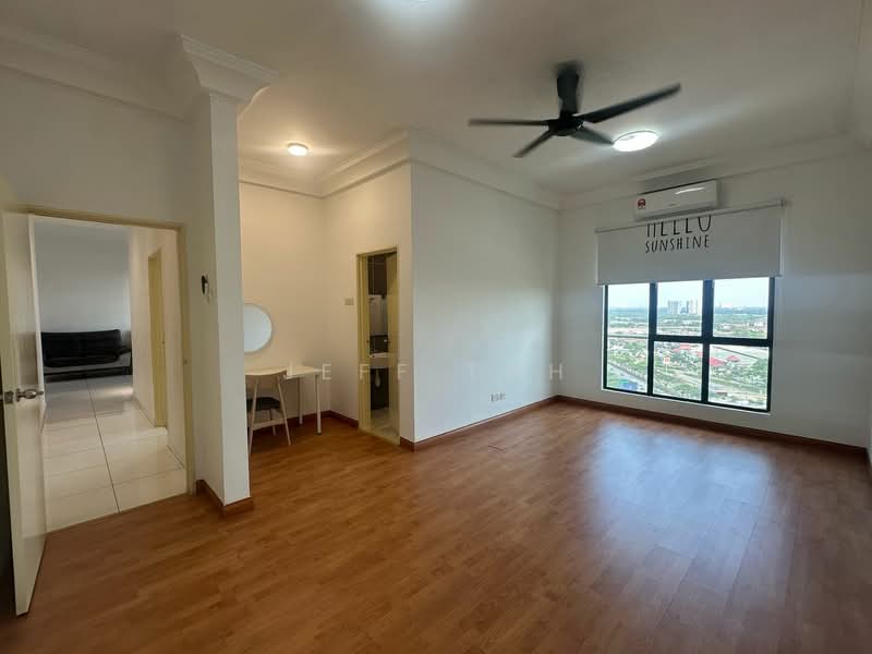 Service Residence for Sale at The Platino Serviced Apartment - Jeff Toh - Master Bedroom - PropertyGuru.com.my