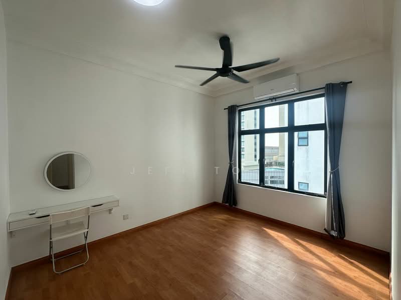 Service Residence for Sale at The Platino Serviced Apartment - Jeff Toh - Bedroom 1 - PropertyGuru.com.my