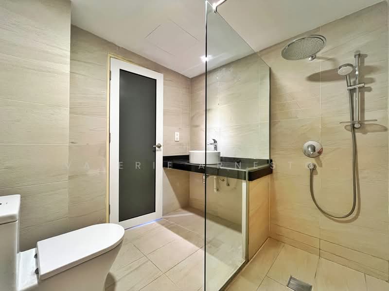 Kondominium untuk Disewa di Menara Mutiara - Valerie Arnesto - Bathroom 1 - PropertyGuru.com.my