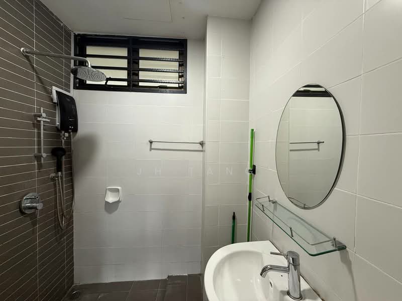 Service Residence for Sale at Palazio - JH Tang - Bathroom - PropertyGuru.com.my