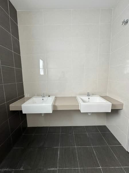 Rumah Teres 1.5 Tingkat untuk Disewa di Kajang (Selangor) - Han Haw Ze - Bathroom - PropertyGuru.com.my