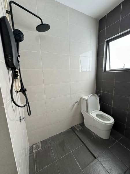Rumah Teres 1.5 Tingkat untuk Disewa di Kajang (Selangor) - Han Haw Ze - Bathroom - PropertyGuru.com.my