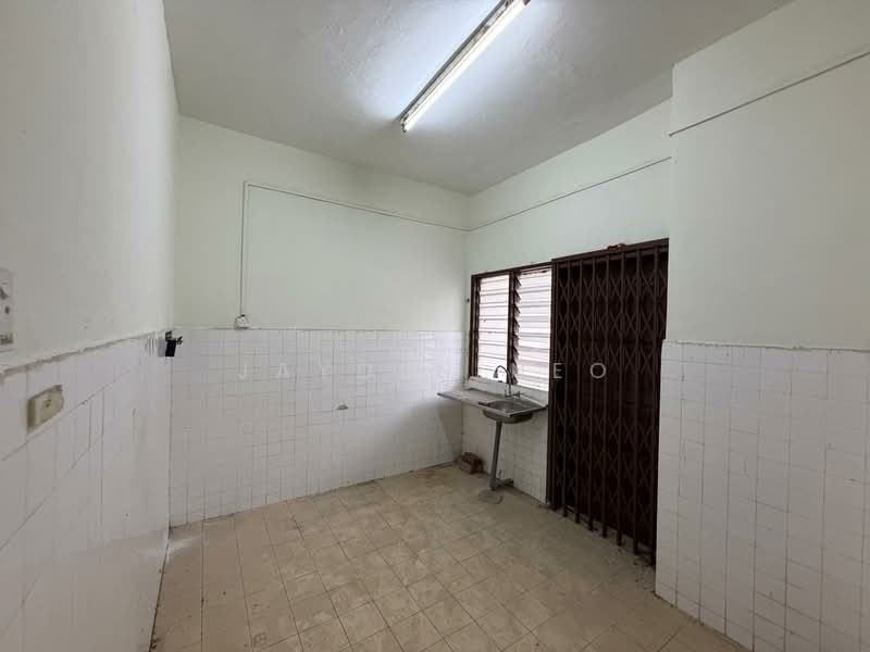 Rumah Teres 2 Tingkat untuk Dijual di Bandar Selesa Jaya (Skudai) - Jayden Neo - Kitchen - PropertyGuru.com.my