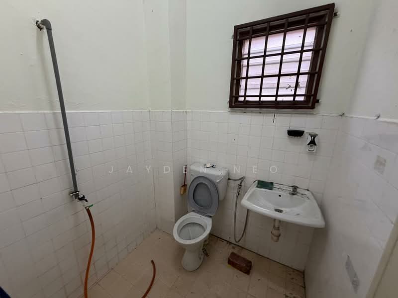 Rumah Teres 2 Tingkat untuk Dijual di Bandar Selesa Jaya (Skudai) - Jayden Neo - Bathroom - PropertyGuru.com.my