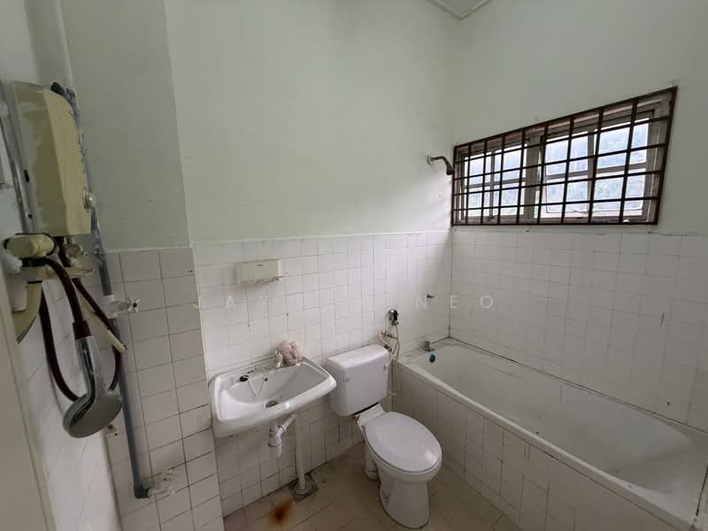 Rumah Teres 2 Tingkat untuk Dijual di Bandar Selesa Jaya (Skudai) - Jayden Neo - Bathroom - PropertyGuru.com.my
