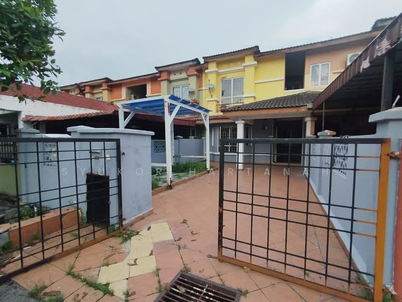 2-storey Terraced House for Sale in Saujana Utama (Selangor) - Syukor Hartanah - Exterior - PropertyGuru.com.my