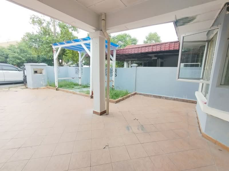 2-storey Terraced House for Sale in Saujana Utama (Selangor) - Syukor Hartanah - Exterior - PropertyGuru.com.my