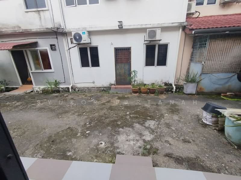 2-storey Terraced House for Sale in Saujana Utama (Selangor) - Syukor Hartanah - Exterior - PropertyGuru.com.my