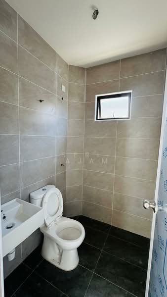 Rumah Teres untuk Dijual di Seremban (Negeri Sembilan) - syera - Bathroom - PropertyGuru.com.my
