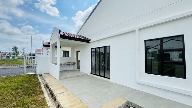 Rumah Teres untuk Dijual di Seremban (Negeri Sembilan) - syera - Exterior - PropertyGuru.com.my