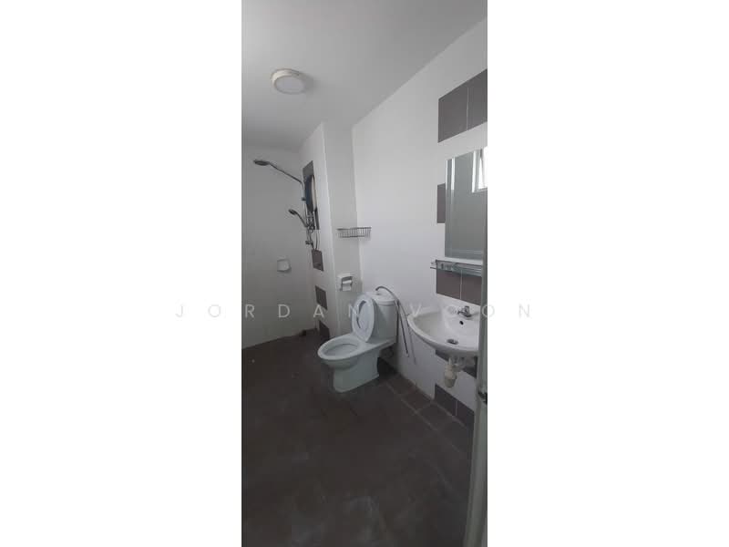 Kondominium untuk Disewa di The Golden Triangle Condominium - Jordan Voon - Bathroom - PropertyGuru.com.my