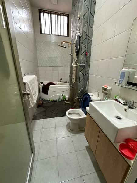 Rumah Teres 2 Tingkat untuk Dijual di Taman Sutera Utama (Skudai) - Calvin Wong - Bathroom - PropertyGuru.com.my