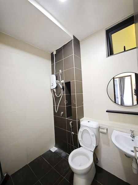 Service Residence for Sale at 8Scape Residence @ Sutera - Fu Guan - Bathroom - PropertyGuru.com.my