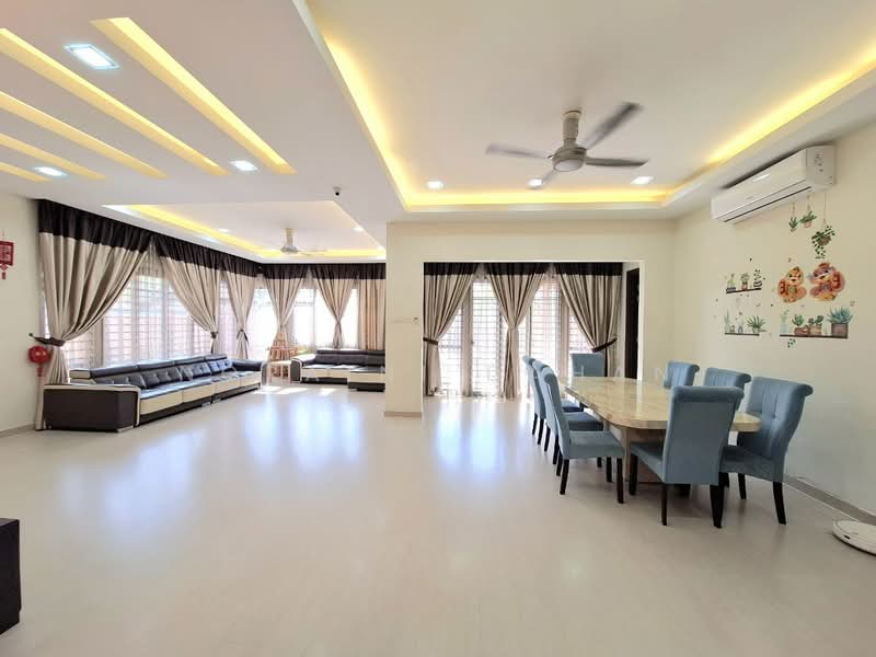 2-storey Terraced House for Sale in Alam Impian (Shah Alam) - Noraini Dahan - Living Room - PropertyGuru.com.my