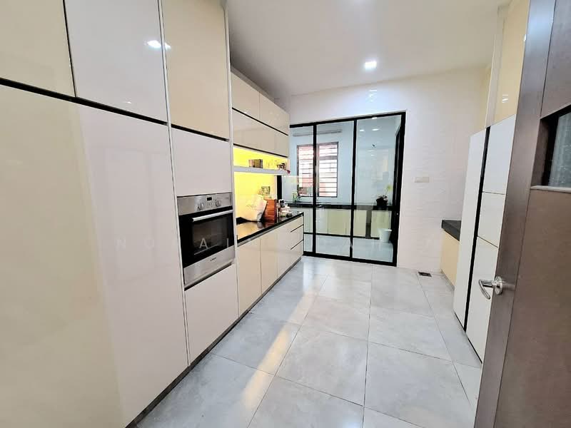 2-storey Terraced House for Sale in Alam Impian (Shah Alam) - Noraini Dahan - Kitchen - PropertyGuru.com.my