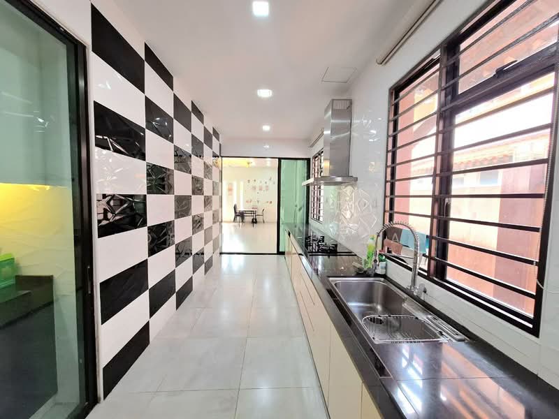 2-storey Terraced House for Sale in Alam Impian (Shah Alam) - Noraini Dahan - Kitchen - PropertyGuru.com.my