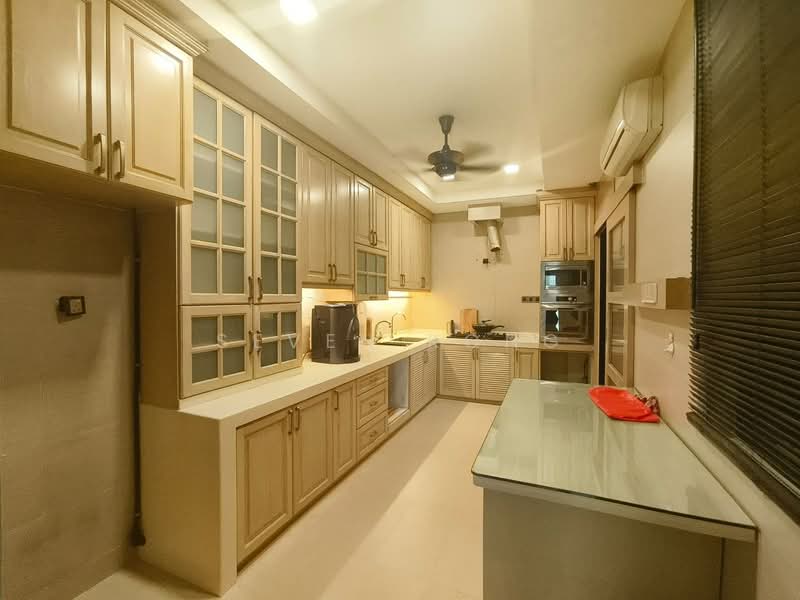 Semi-Detached House for Sale in Austin Perdana (Tebrau) - Seven Kong - Kitchen - PropertyGuru.com.my